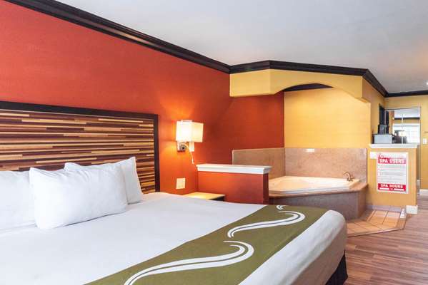  - Quality Inn & Suites Downtown Sacramento - I-5, Exit 520