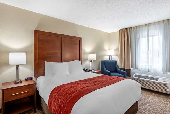  - Comfort Inn & Suites Middletown - I-75, Exit 32