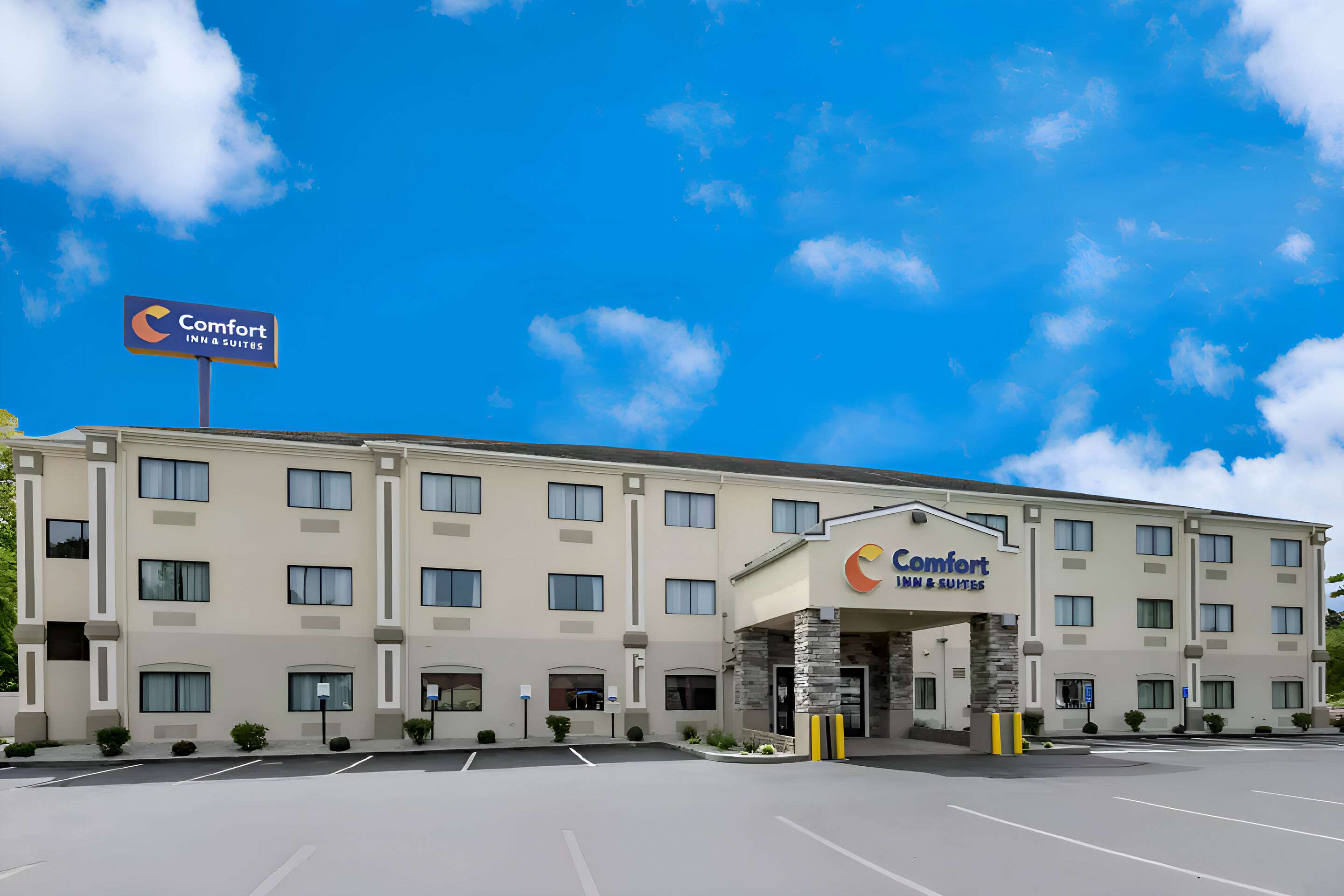 Hotel exterior | Comfort Inn & Suites Middletown - Franklin