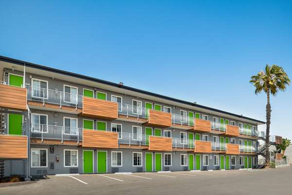 Exterior view - SureStay Hotel by Best Western Pacific Beach San Diego - I-5, Exits 23 & 23A