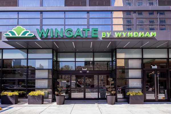 Exterior view - Wingate by Wyndham Hotel Long Island City