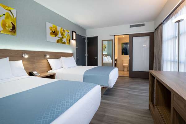  - Wingate by Wyndham Hotel Long Island City