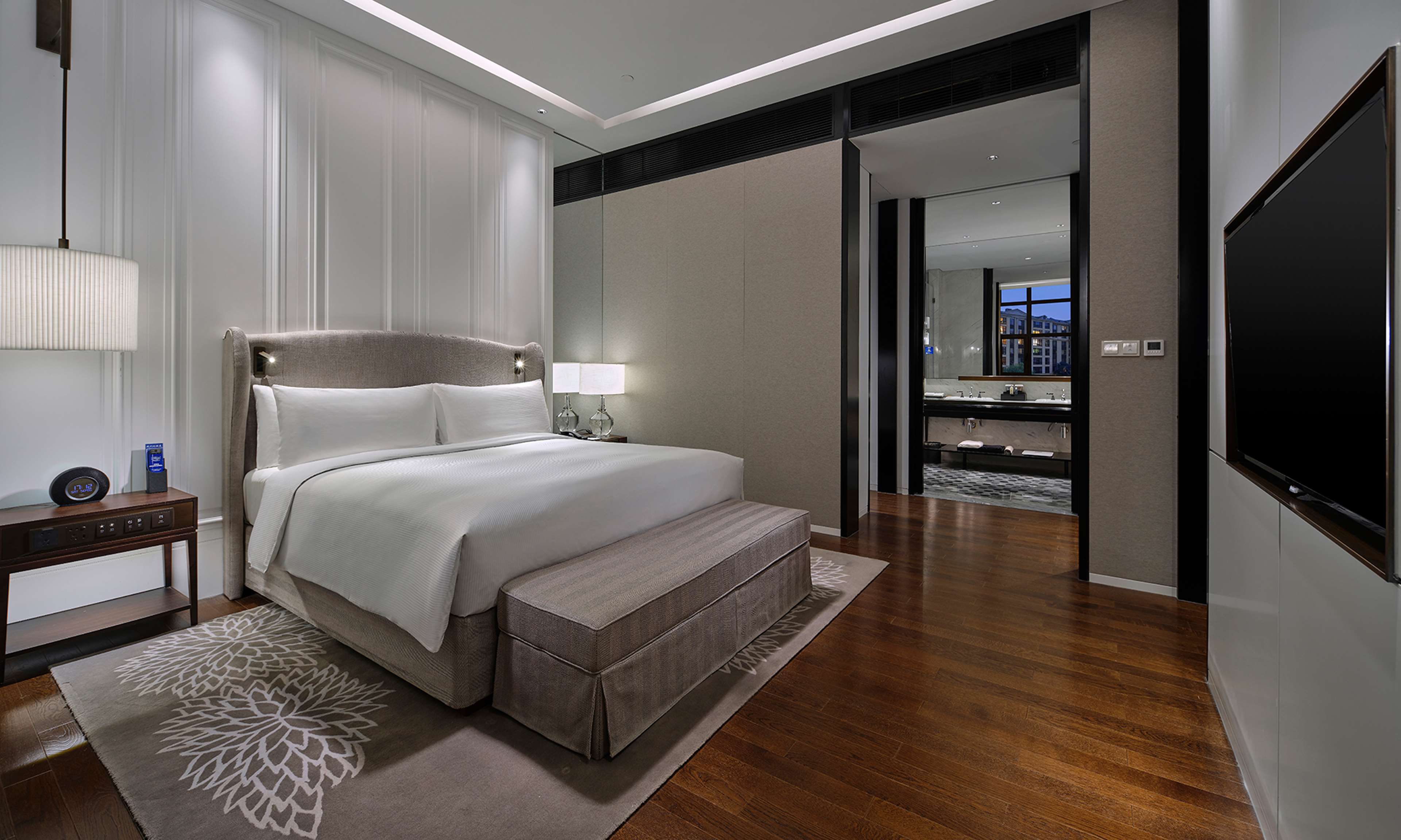 HILTON BEIJING DAXING Room Type - KING 1BEDROOM DELUXE SUITE