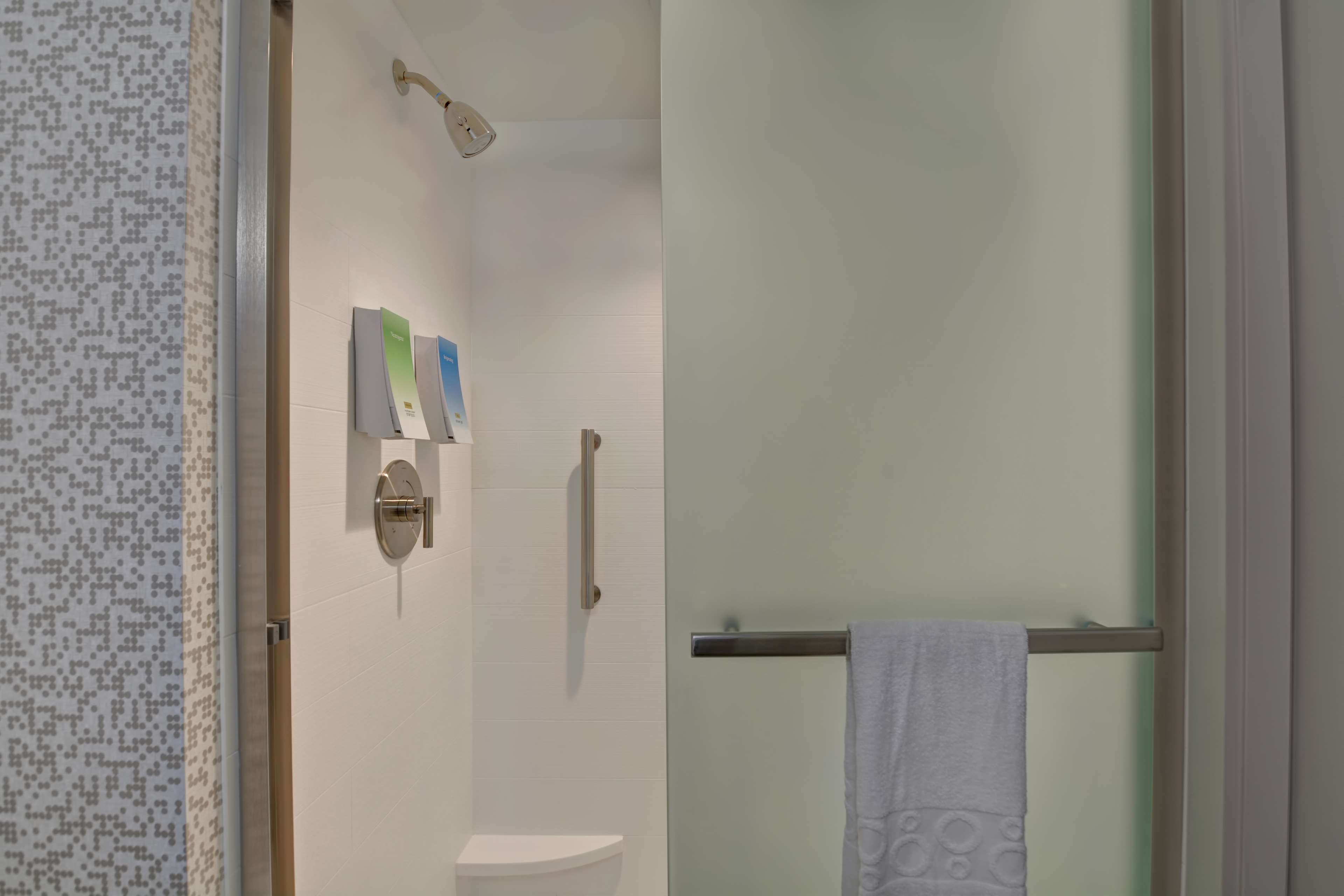 Home2 Suites by Hilton Williston Burlington Room Type - 1 KING STUDIO SUITE NOSMOK