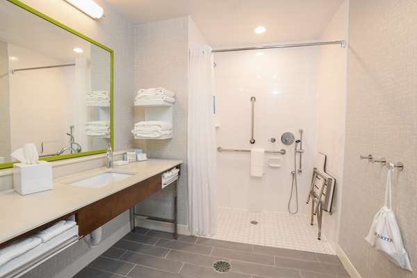  - Hampton Inn & Suites West Chester - I-75, Exit 24