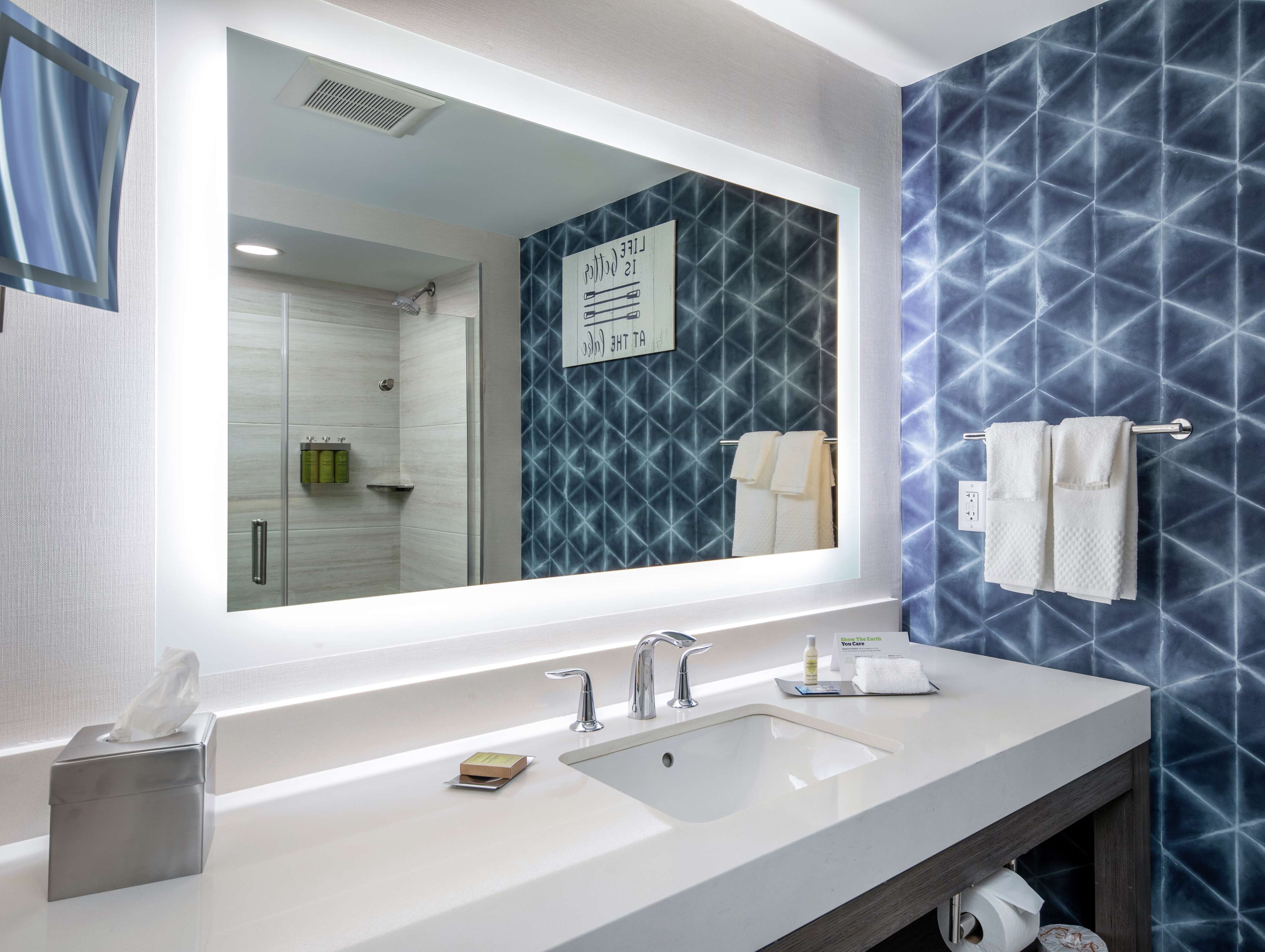 DoubleTree by Hilton Hot Springs Room Type - 2 QUEENS CLASSIC