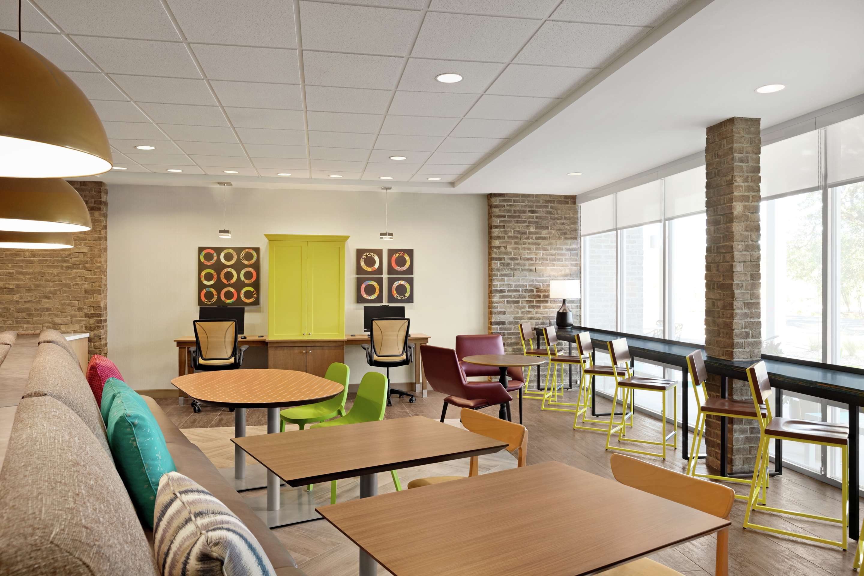 Lobby | Home2 Suites by Hilton Fernandina Beach Amelia Island, FL