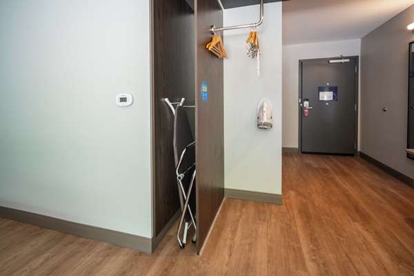  - Tru by Hilton Hotel Mall of America Bloomington