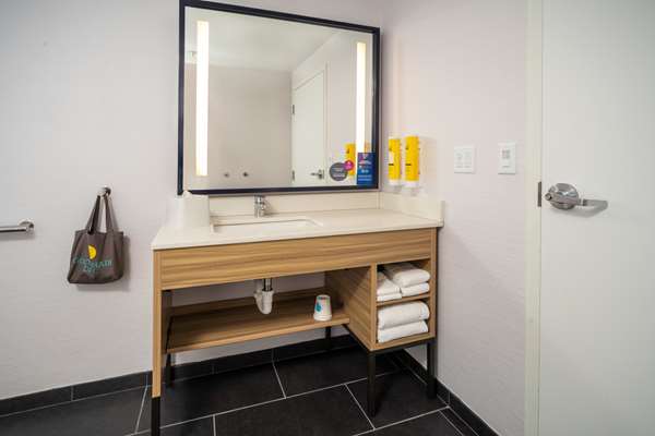  - Tru by Hilton Hotel Mall of America Bloomington