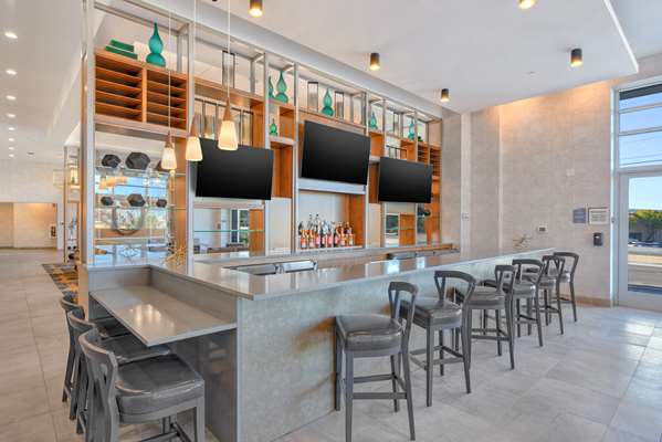 Bar - Hilton Garden Inn Fremont