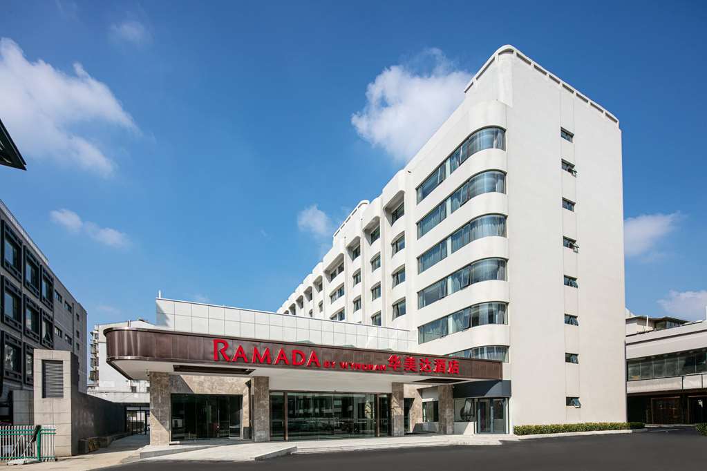 Ramada by Wyndham Slender West Lake
