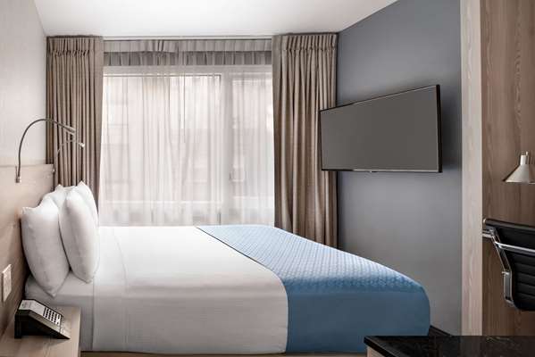  - Wingate by Wyndham Hotel Midtown South New York