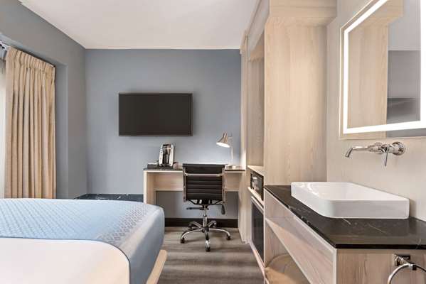  - Wingate by Wyndham Hotel Midtown South New York