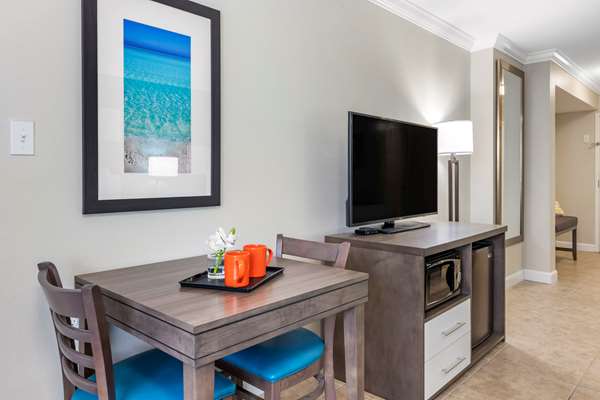  - Comfort Inn Daytona Beach