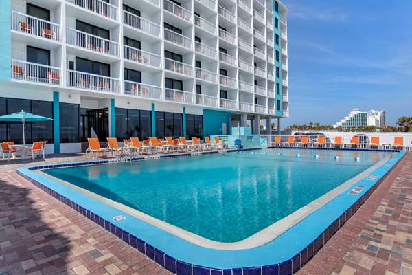 Pool - Comfort Inn Daytona Beach