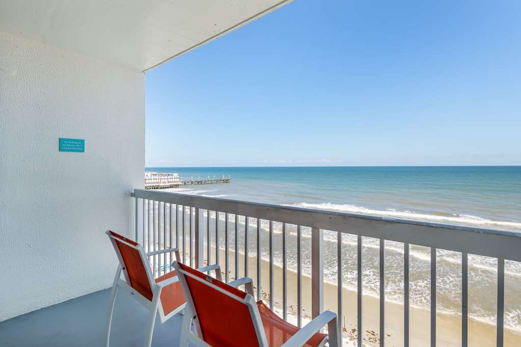 COMFORT INN AND SUITES DAYTONA BEAC-guestroom-Guest Room,On-Site.jpg