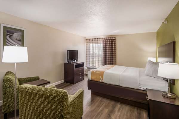 Suite - Quality Inn & Suites Quincy