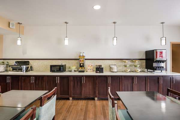 Amenities - Quality Inn & Suites Quincy