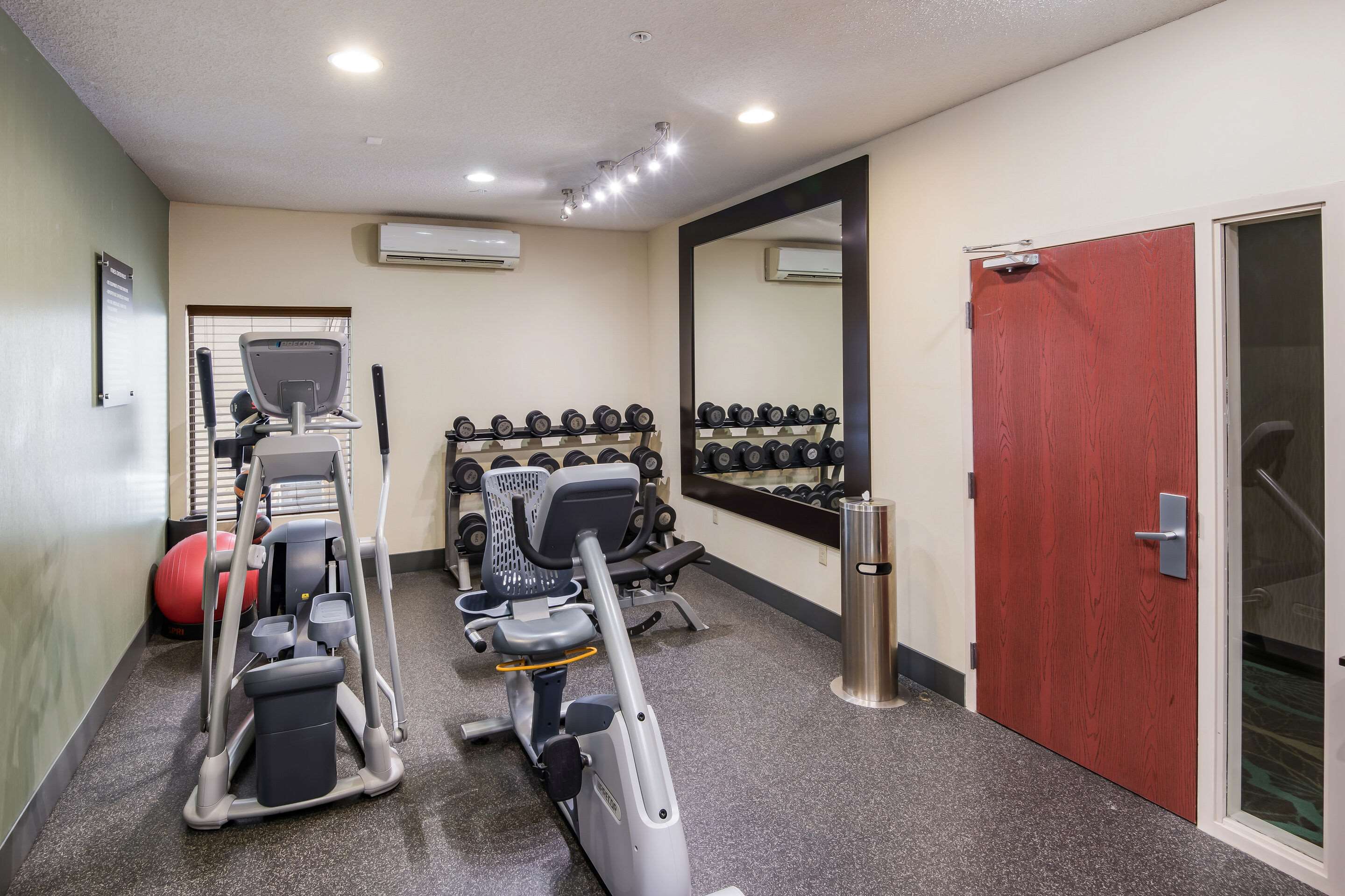 Fitness center | Quality Inn & Suites Quincy - Downtown