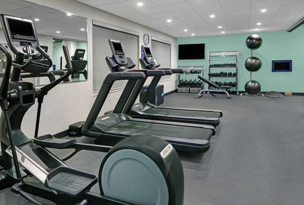 Fitness/ Exercise Room - Tru by Hilton Hotel Airport Austin