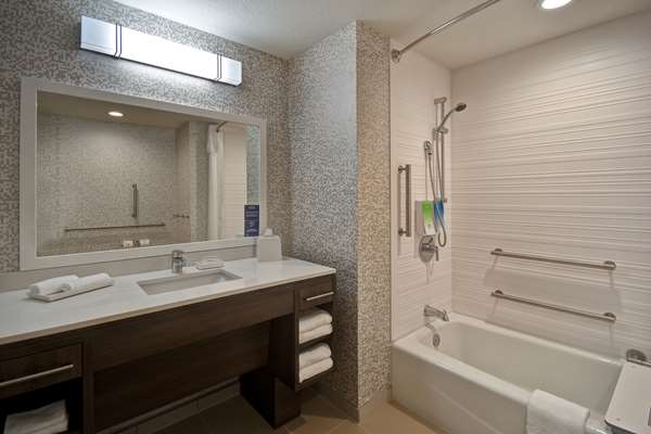  - Home2 Suites by Hilton Eau Claire