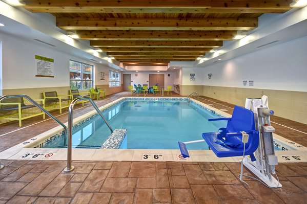 Pool - Home2 Suites by Hilton Eau Claire
