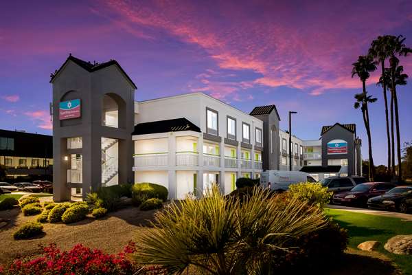 Exterior view - SureStay Plus Hotel by Best Western Scottsdale