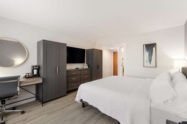  - SureStay Plus Hotel by Best Western Scottsdale