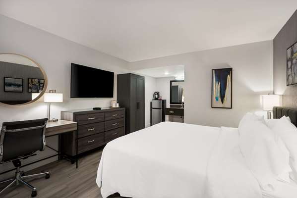  - SureStay Plus Hotel by Best Western Scottsdale