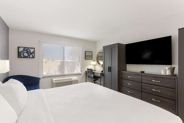  - SureStay Plus Hotel by Best Western Scottsdale