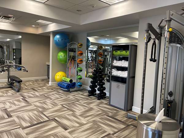 Fitness/ Exercise Room - Fountain Park Hotel