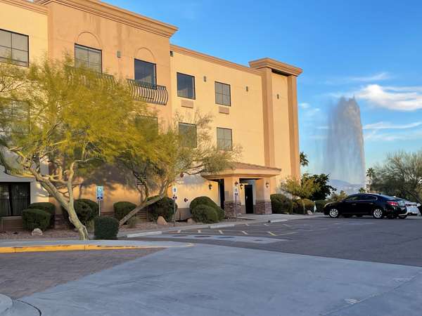 Exterior view - Fountain Park Hotel