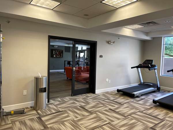 Fitness/ Exercise Room - Fountain Park Hotel