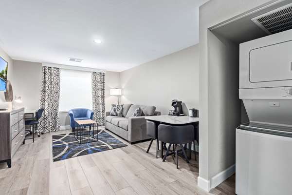  - Fountain Park Hotel