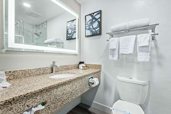  - Fountain Park Hotel