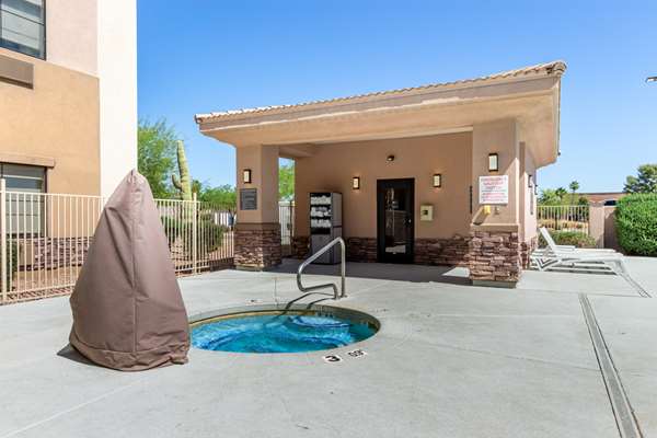 Pool - Fountain Park Hotel