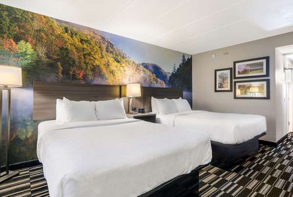  - Clarion Pointe Hotel Richmond - I-75, Exit 90