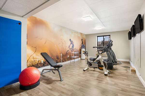 Fitness/ Exercise Room - Clarion Pointe Hotel Richmond - I-75, Exit 90