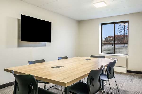  - Clarion Pointe Hotel Richmond - I-75, Exit 90