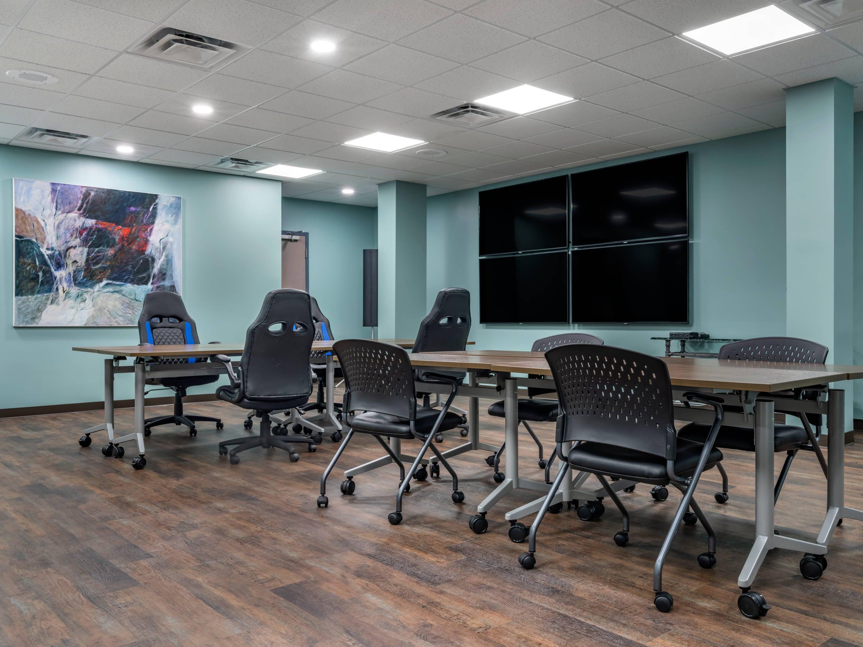 Business center | The Cranberry, Ascend Hotel Collection