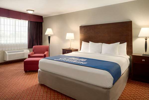 Suite - Days Inn Whitmore Lake