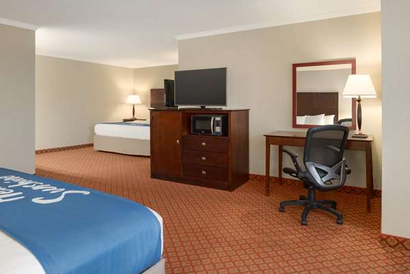 Suite - Days Inn Whitmore Lake