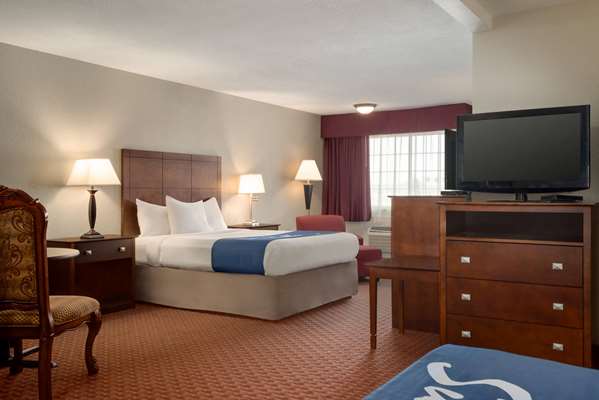 Suite - Days Inn Whitmore Lake
