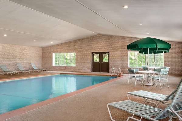 Pool - Days Inn Whitmore Lake