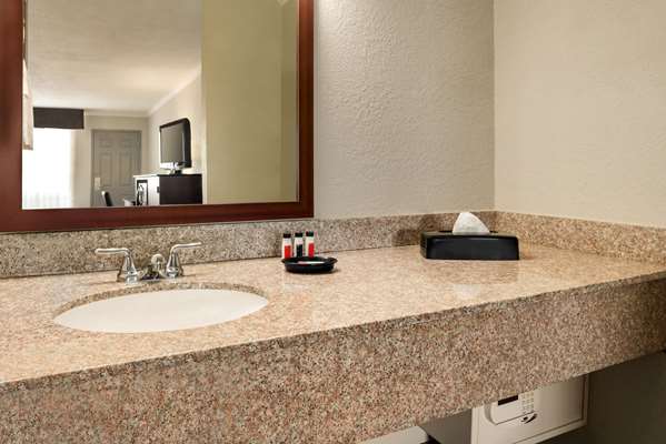  - Days Inn Whitmore Lake