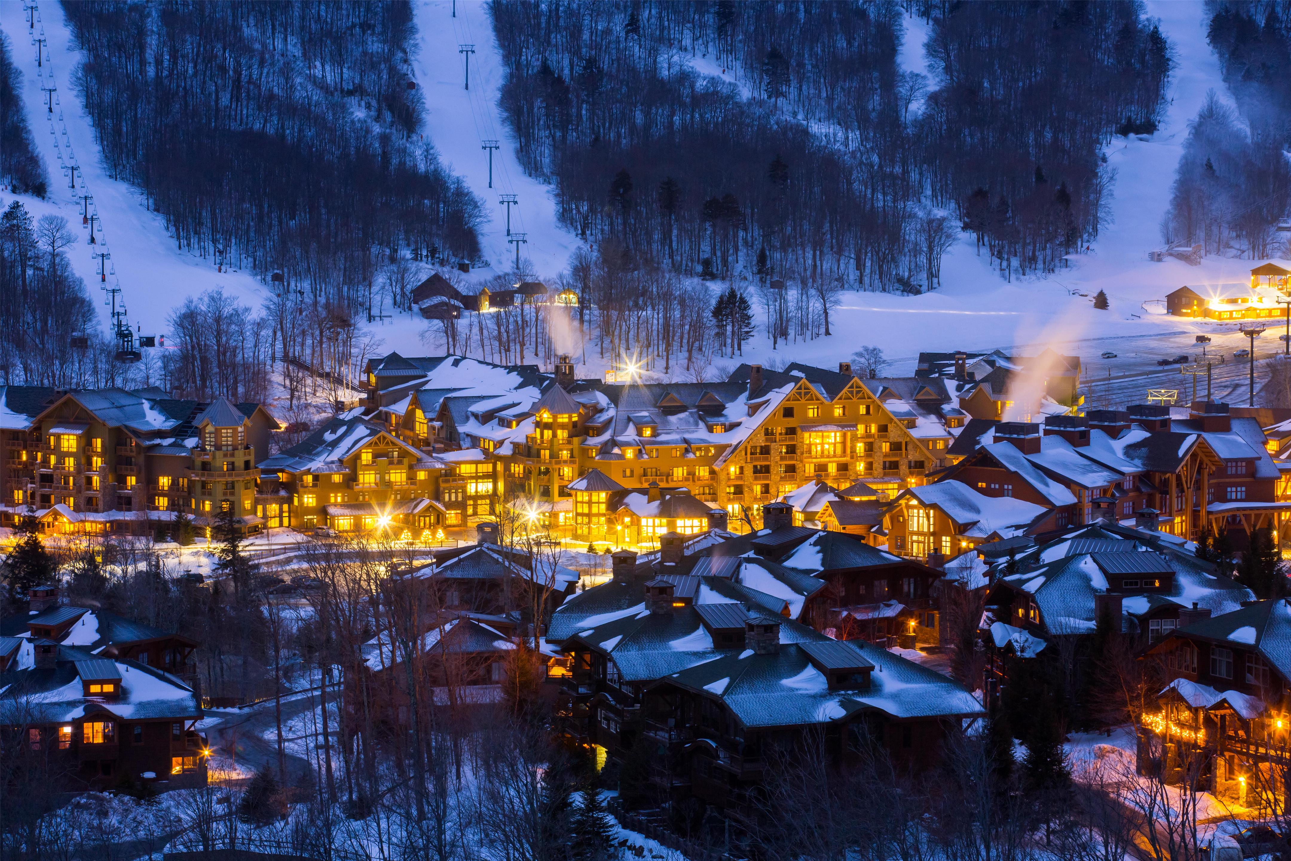 Exterior | The Lodge at Spruce Peak, a Destination by Hyatt Residence