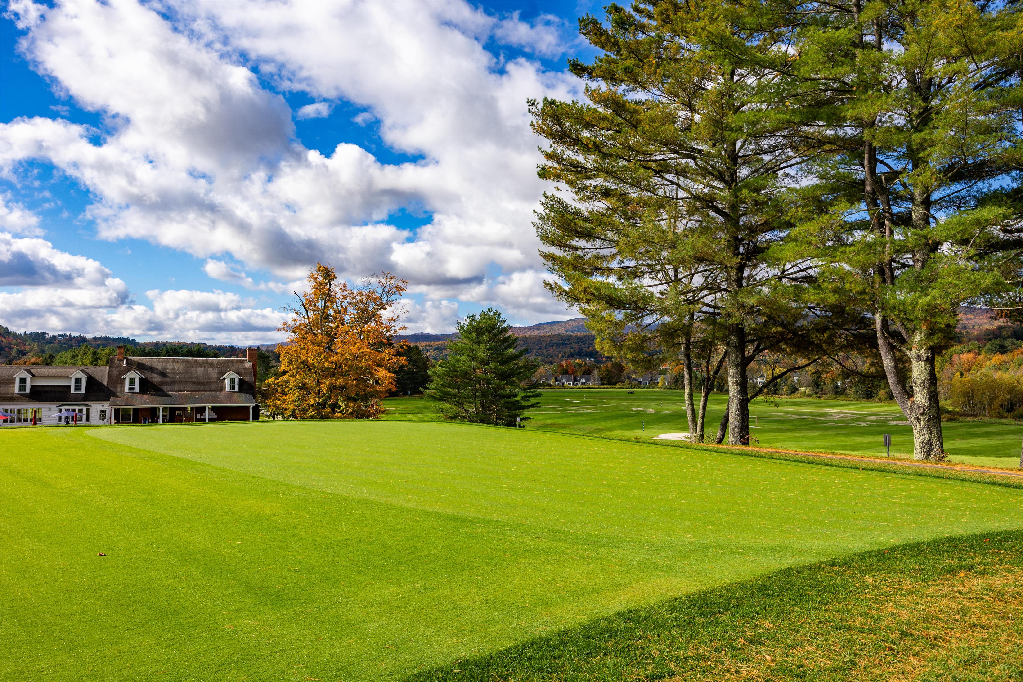 Golf | The Lodge at Spruce Peak, a Destination by Hyatt Residence