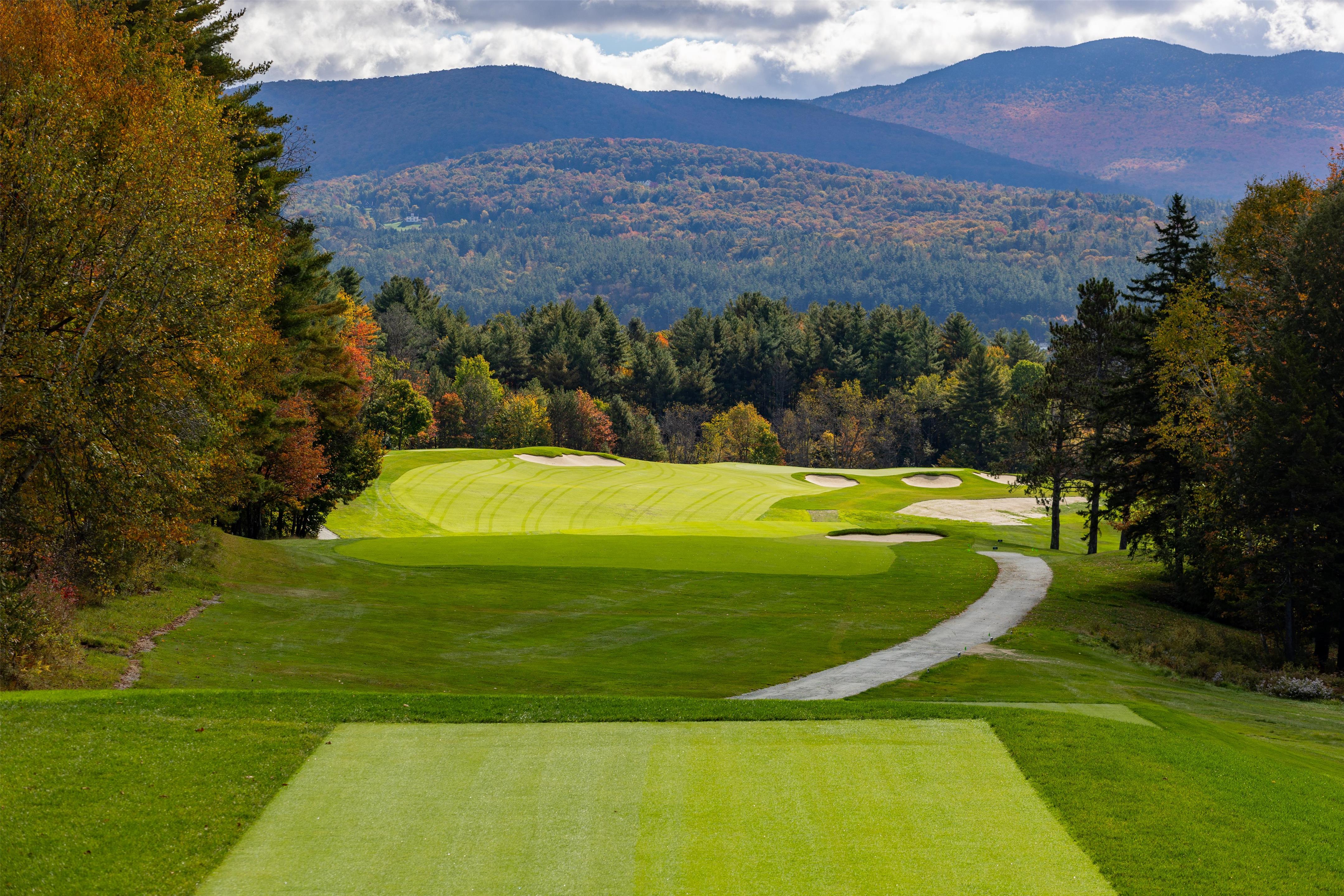 Golf | The Lodge at Spruce Peak, a Destination by Hyatt Residence