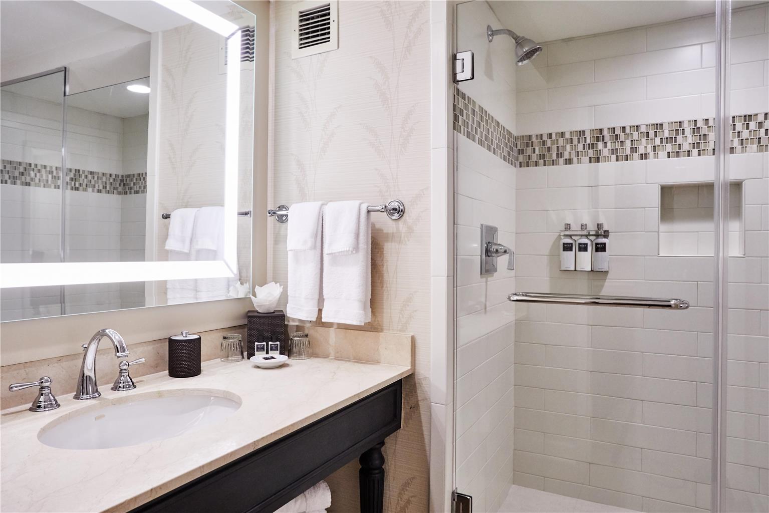WILD DUNES RESORT-guestroom-Guest Room,Bathroom,On-Site.jpg