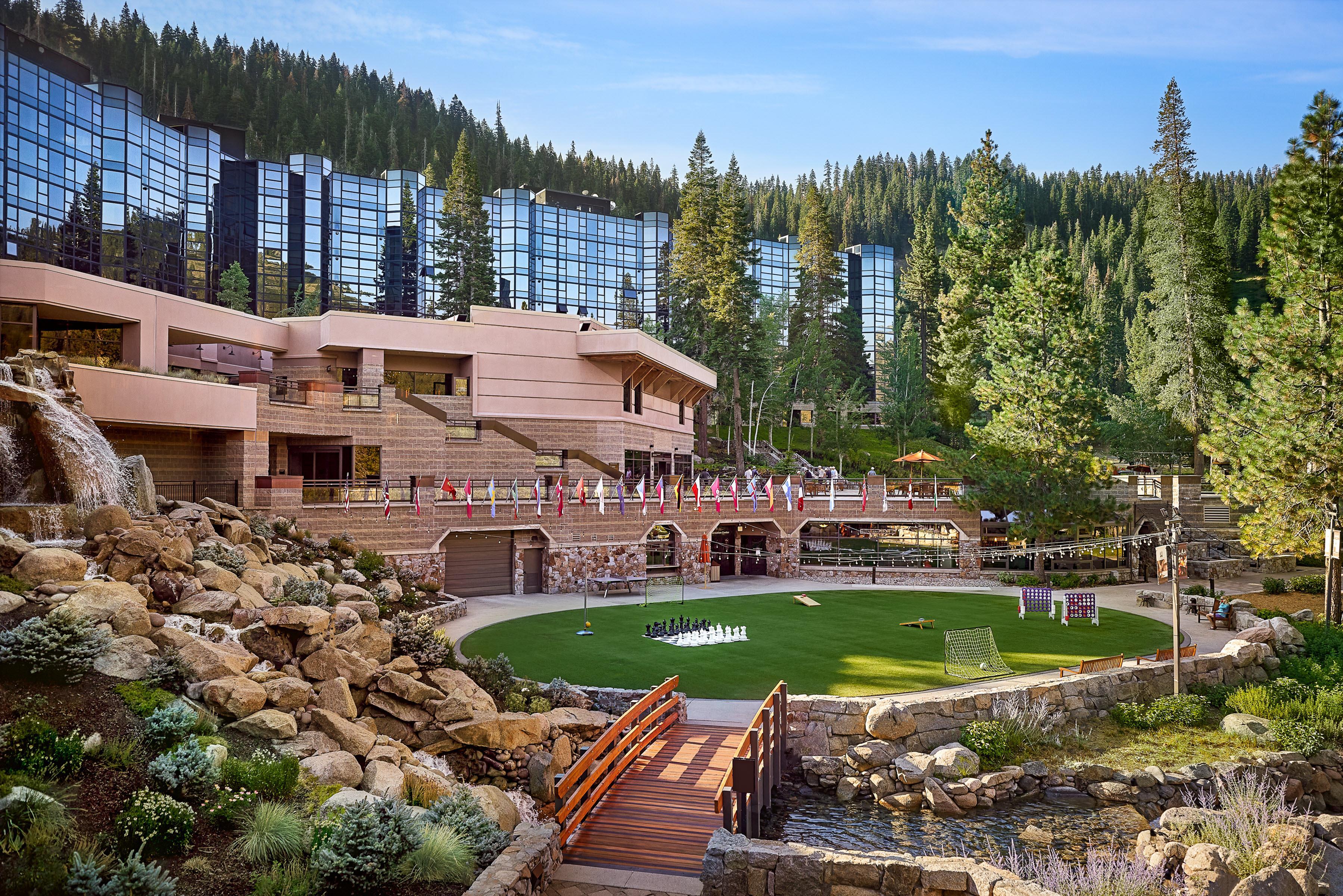 Exterior | Everline Resort & Spa Lake Tahoe
